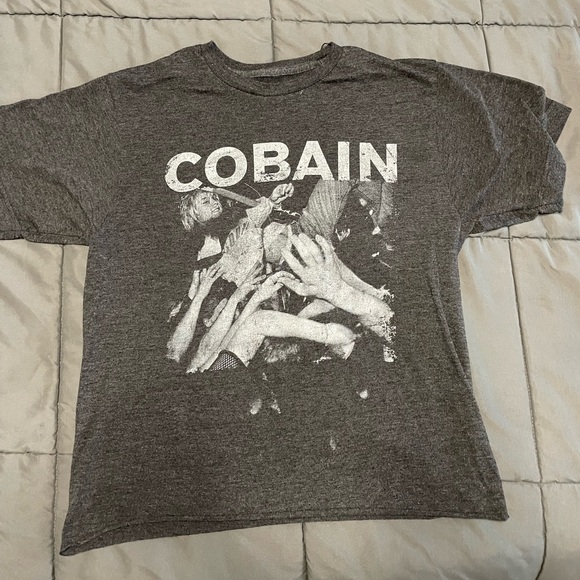 Kurt Cobain Nirvana Cropped Boxy Fit Shirt Grunge Retro 90's Band Tee - Picture 1 of 4